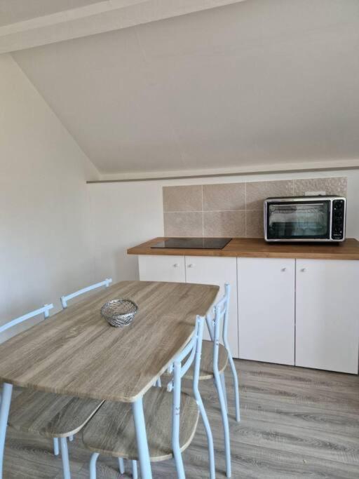 Appartement Au Milieu Des Vignes Thésée Extérieur photo
